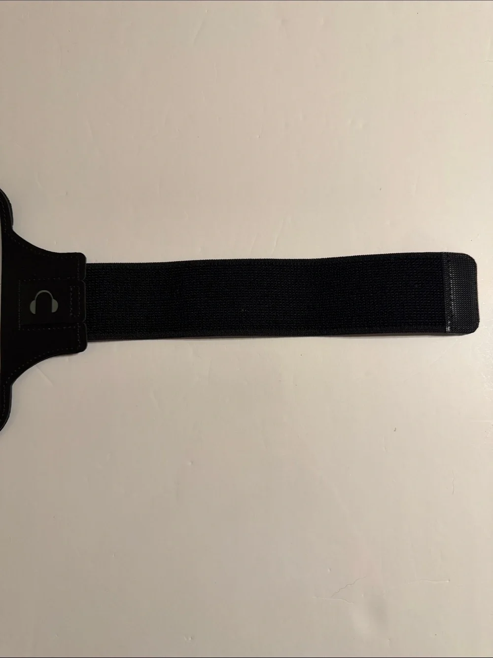 TRIBE Water Resistant Cell Phone Armband for Running and Workouts NWOT